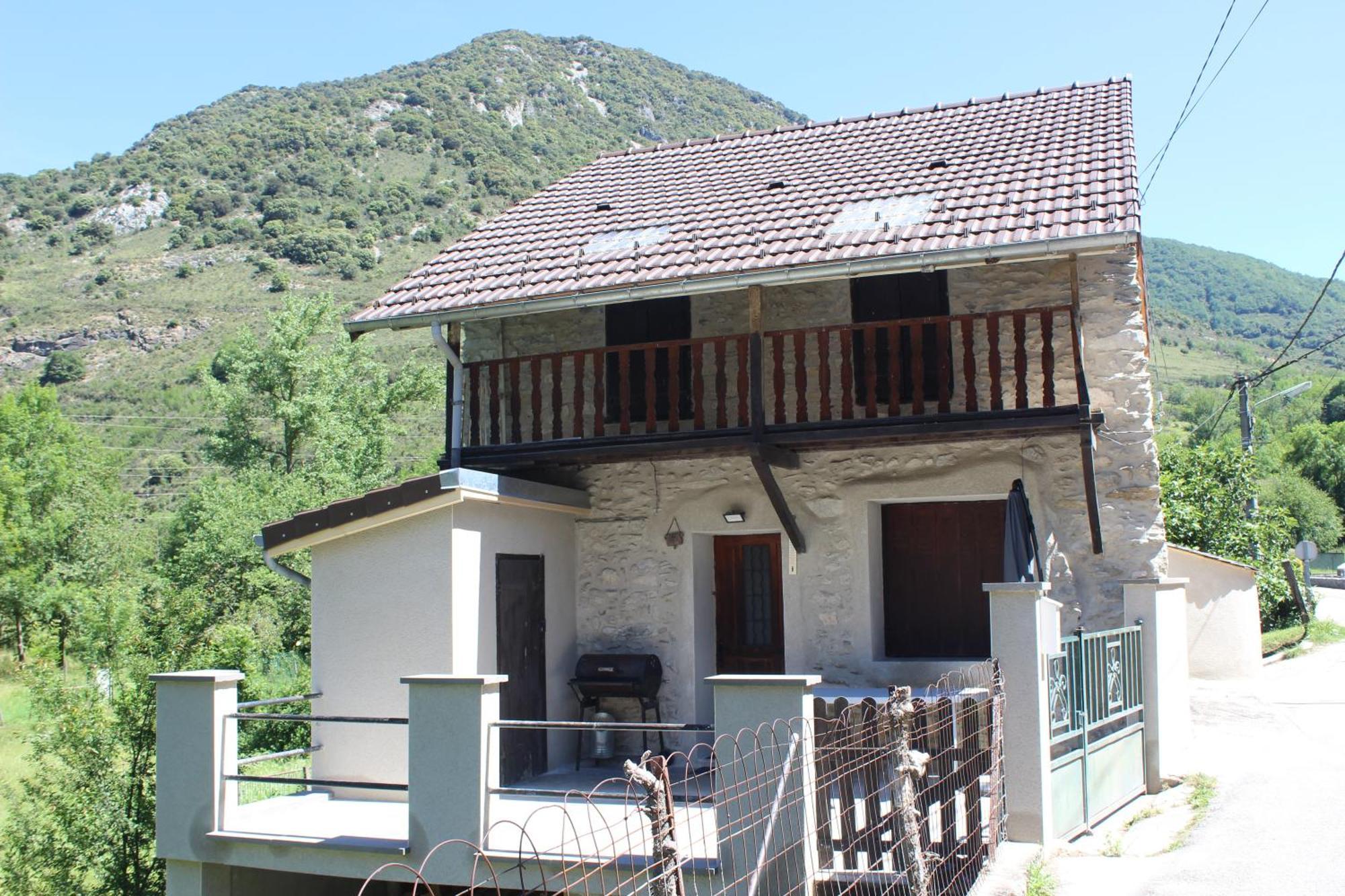 Maison De Charme Calme Entouree De Montagne Ussat Zewnętrze zdjęcie